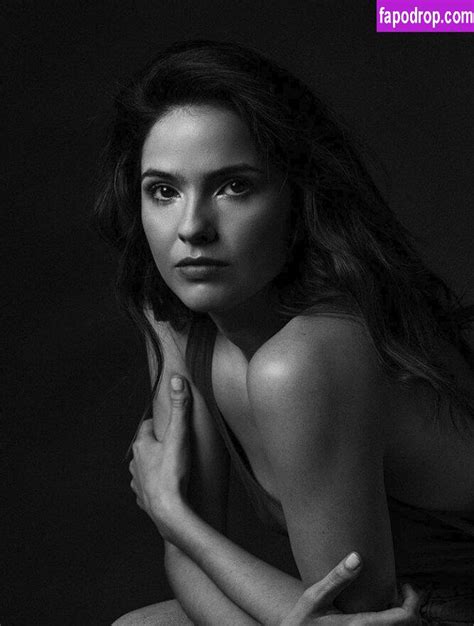 shelley hennig nude|Shelley Hennig Nudity Roundup! .